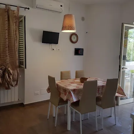 Apartment Drei-zimmer-wohnung In Vieste