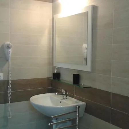 Apartment Drei-zimmer-wohnung In *