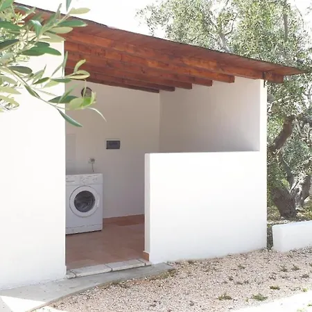 Drei-zimmer-wohnung In Vieste